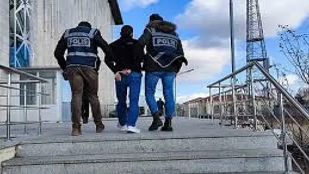 Kars'ta çeşitli suçlardan aranan 3 zanlı tutuklandı