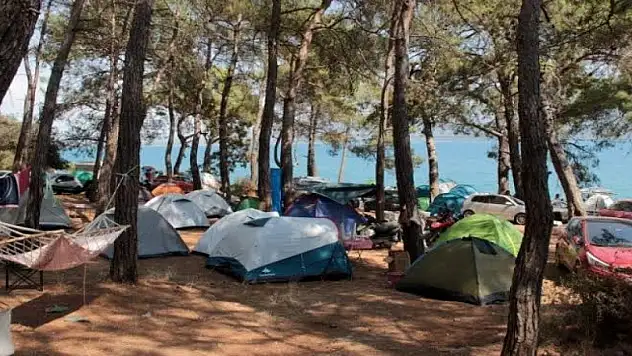 Otel fiyatları vatandaşları çadıra yöneltti