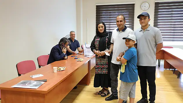 Van'da İranlılar ikinci tur seçimleri için oy kullandı
