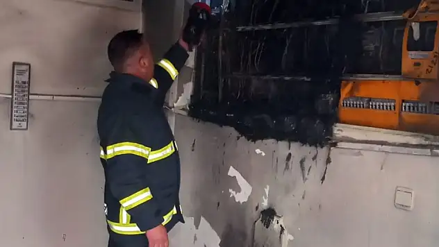 Kars'ta yangın çıkan apartmanda mahsur kaldılar