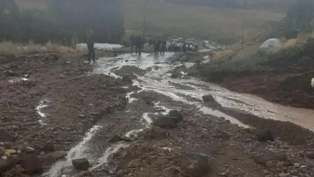 Muş'ta sele kapılan genç kız hayatını kaybetti