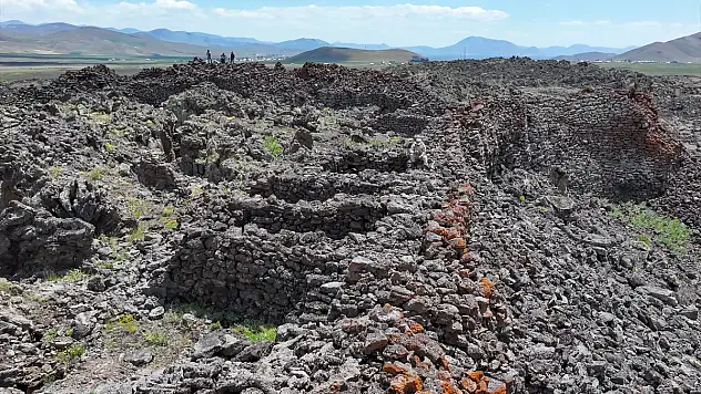 Tendürek Dağı'nda bulunan gizemli kale için çalışmalar başladı