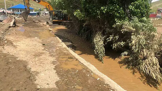 Erzurum'da selin verdiği hasar gün yüzü ile ortaya çıktı
