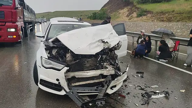 Erzurum'da korkutan kaza: 10 yaralı