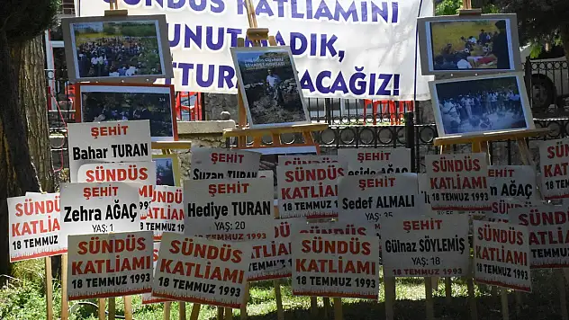 Van'da Sündüz Katliamında şehit edilenler anıldı