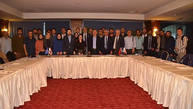 Ağrı'da Medya İçin Demokrasi / Demokrasi İçin Medya Konferansı Verildi