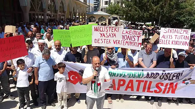 Van'da İsrail protesto edildi