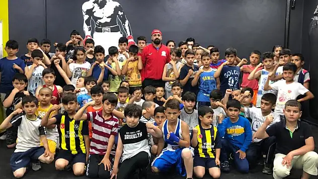 Ağrı'da geleceğin boksörleri yetişiyor