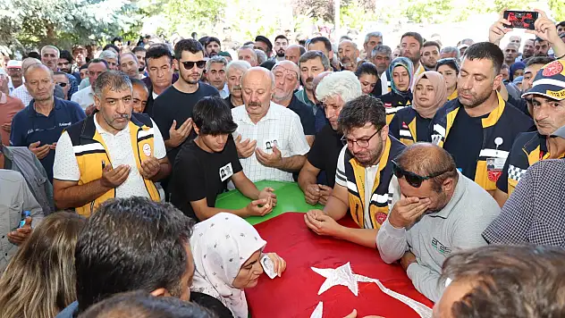 Erzurum feci kazada ölen 112 çalışanlarına ağladı