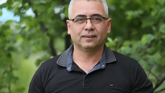 Kars'ta Öğretim Üyesi Doç. Dr. Uğur Akbaba'dan yıldırım uyarısı