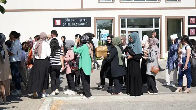 Muş'ta KPSS Öğretmenlik Alan Bilgisi sınavı heyecanı başladı