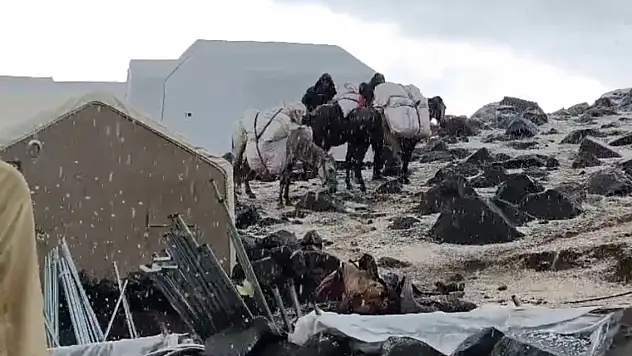 Zirveye ulaşmak için engel tanımadılar