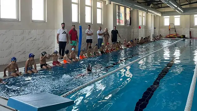 Doğubayazıt'ta Yüzme Seferberliği