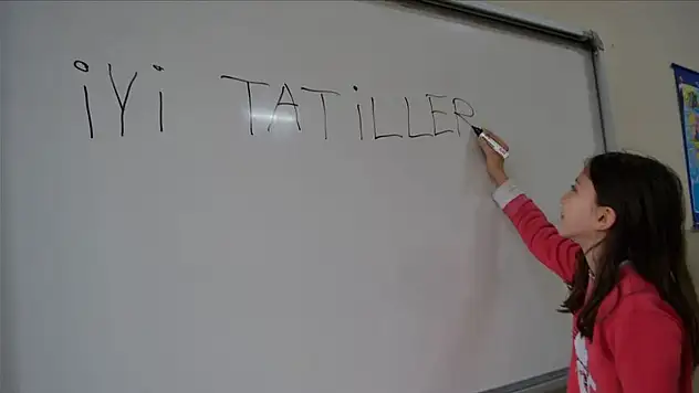 MEB'den öğrencileri üzecek karar: Yaz tatili kısalıyor