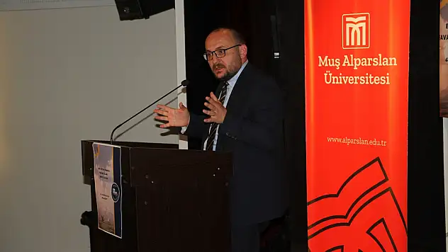 Muş'ta arkeologlar Malazgirt tarihi için bir araya geldi