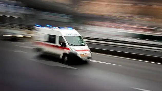 Diyarbakır'da iki otomobil birbirine girdi: 7 yaralı