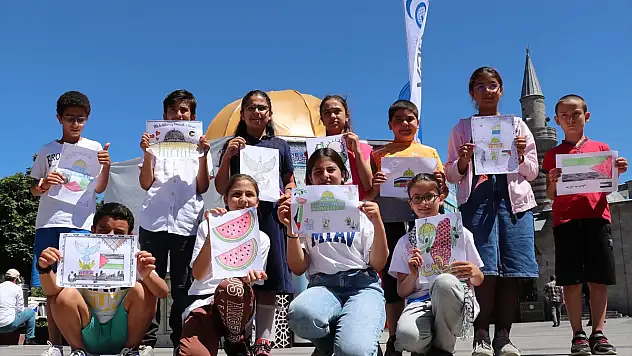 Erzurum'daki minikler İsrail'i boykot ediyor