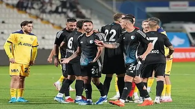 Erzurumspor evinde güldü