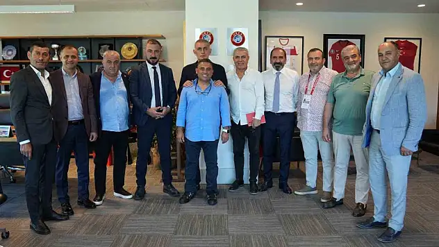 TFF 3. Lig kulüp başkanları, TFF Başkanı Hacıosmanoğlu'nu ziyaret etti