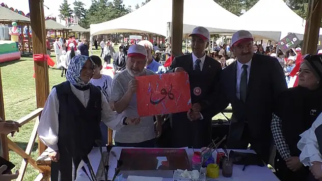 Erzurum'da Çocuk ve Gençlik Festivali coşkusu