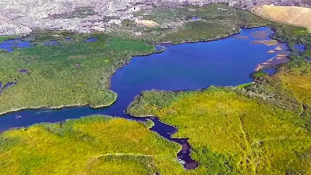 Tendürek Dağı eteklerindeki eşsiz göl