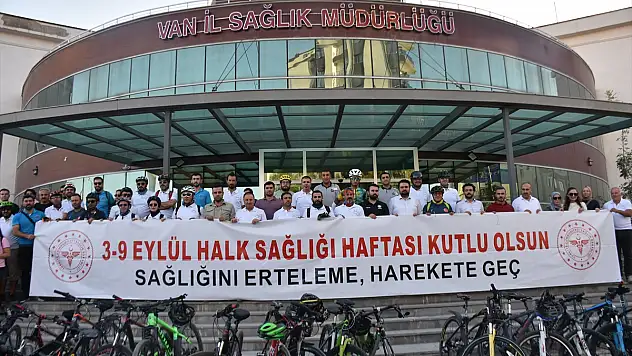 Van'da sağlıklı yaşam için pedal çevirdiler