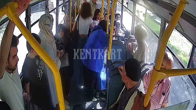 Erzurum'da otobüste fenalaşan kadını şoför acil yetiştirdi