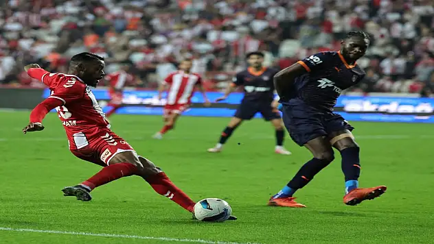Samsunspor kendi sahasından mutlu ayrıldı
