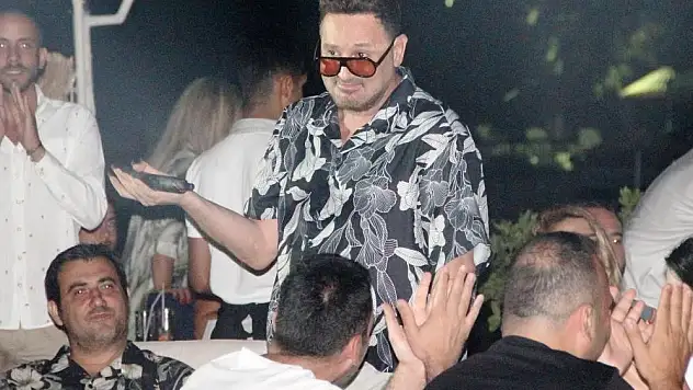 Ünlü şarkıcı Metin Arolat hayatını kaybetti