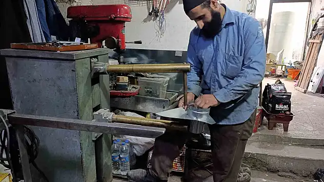 Van'da asırlık sobacılarda hareketlilik başladı