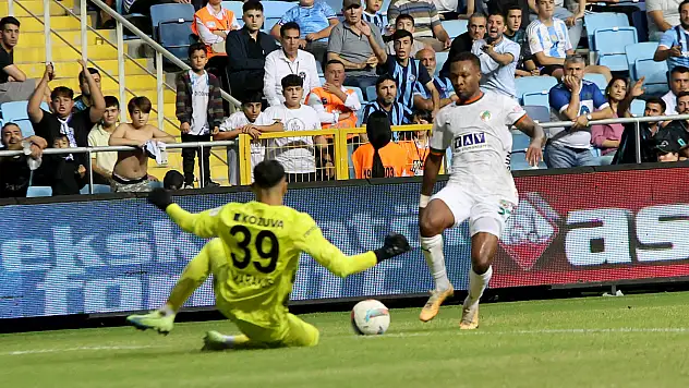 Adana Demirspor Evinde İlk Yarıyı 2-0 Mağlup Tamamladı
