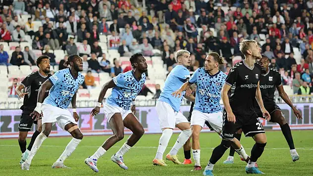 Sivasspor Evinden Mutsuz Ayrıldı