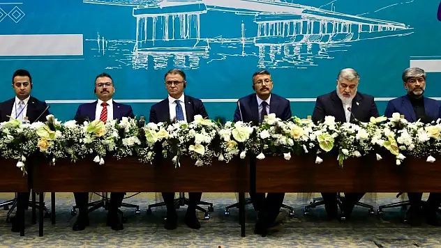 Van Valisi Balcı, İran'da işbirliği toplantısına katıldı