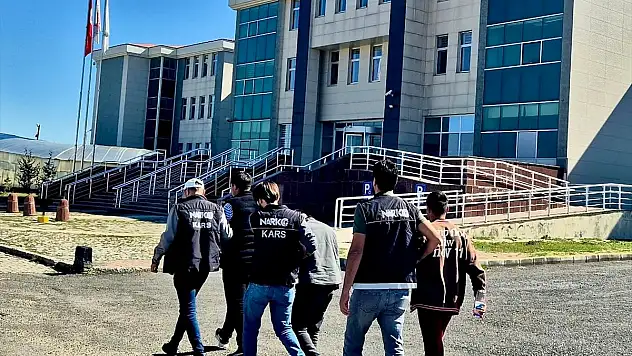 Kars'ta 3 torbacı tutuklandı