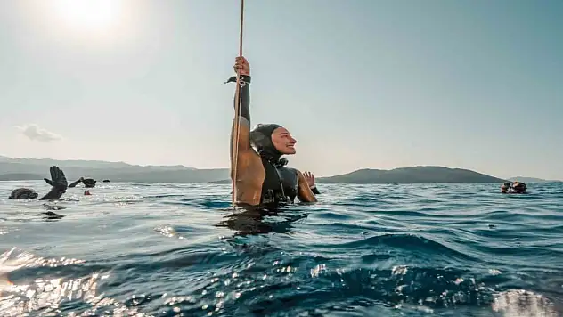 Şahika Ercümen'den Bir Türkiye Rekoru Daha Geldi