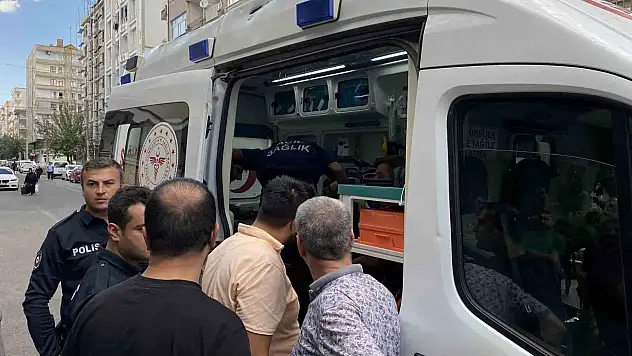 Diyarbakır'da 5 kişi yemekten zehirlendi