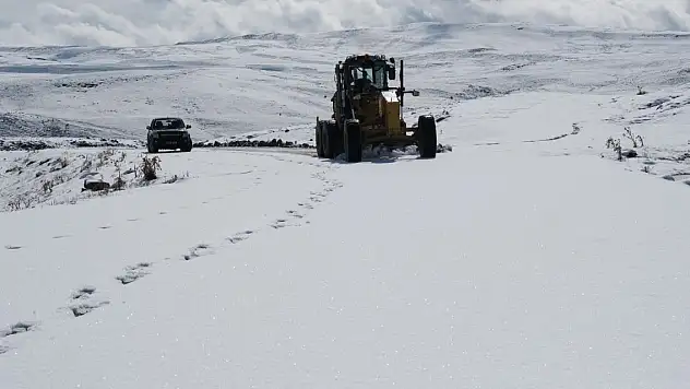 Ağrı'da Karla Mücadele Ekiplerinden Erken Mesai
