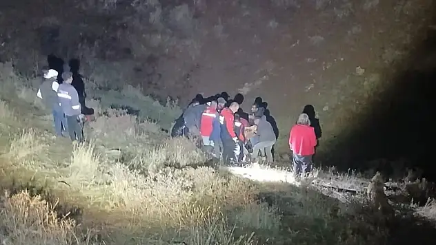 Mahsur kalan ineği AFAD Kurtardı
