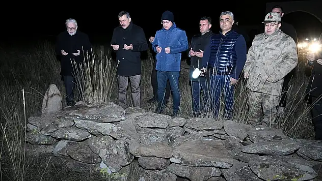 Erzurum Valisi Çiftçi'den, Kargapazarı Şehitliği'ne ziyaret