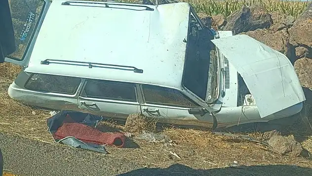 Diyarbakır'da otomobil takla attı: 1ölü, 2 yaralı