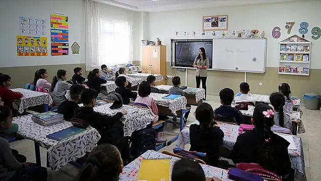 18 milyon öğrenci için yeşil vatan bilinciyle ilk ders zili çalacak