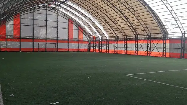 Ağrı'da Halı Saha İşletmecileri Kış Öncesi Tedbir Alıyor
