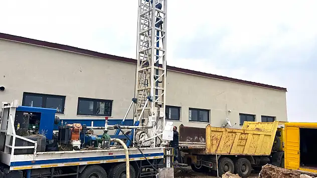 Patnos Tekstil Kent'te İçme Suyu İçin Sondaj