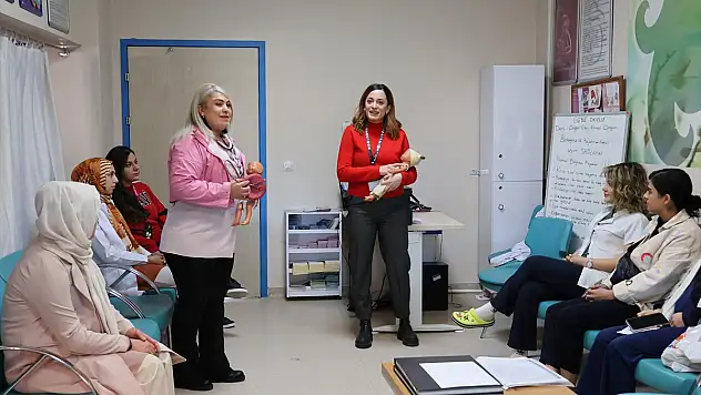 Iğdır'daki gebe okulu İran ve Nahçıvan'daki anne adaylarına da hizmet veriyor