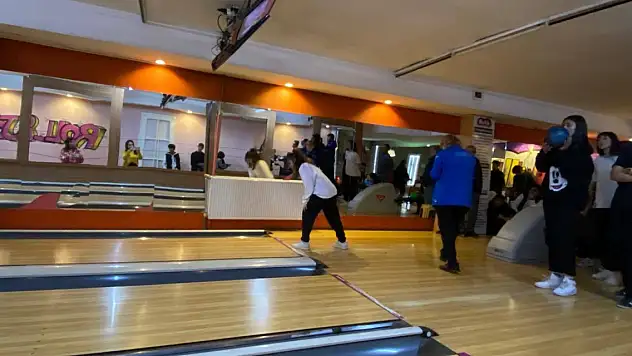 Ağrı'da Bowling İl Birinciliği Heyecanı Sona Erdi