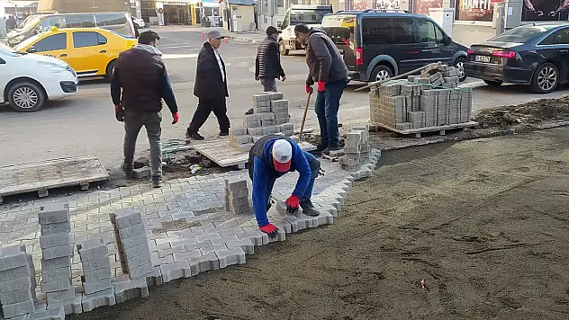 Kars'ta yollar onarılıyor