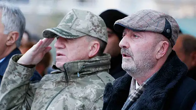 Emekli Korgeneral Zekai Aksakallı'nın ismi Erzurum'da bir caddeye verildi