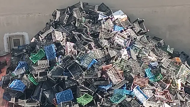 Plastik Kasalar Sobada Tutuşturucu Olarak Kullanılıyor