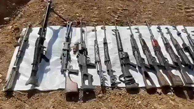 Pençe-Kilit bölgesinde teröristlere ait çok sayıda mühimmat ele geçirildi