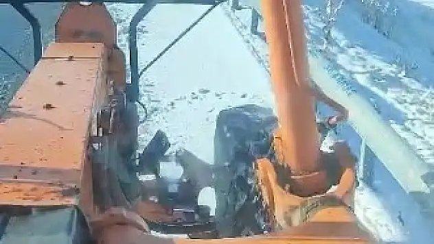Bitlis'te ekiplerin kar mesaisi başladı